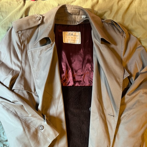 Vintage London Fog Towne Trenchcoat with Lining - Picture 3 of 5